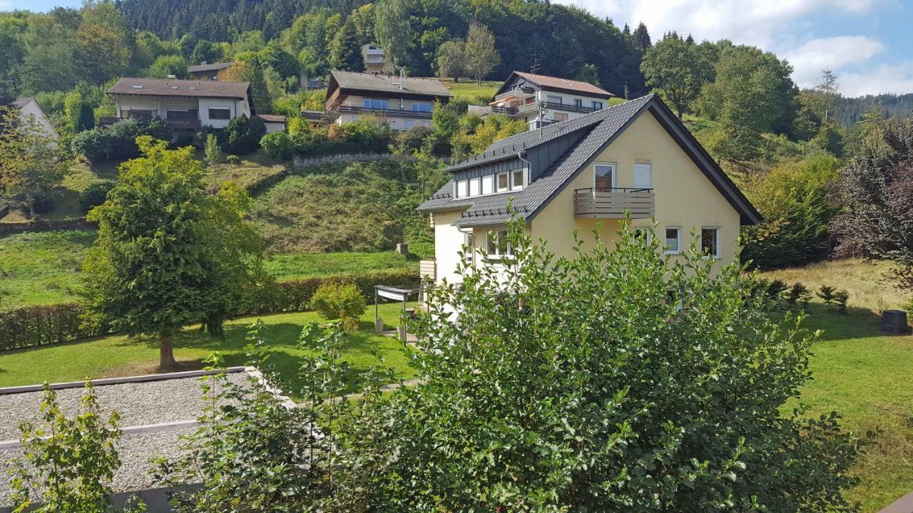 Ferienwohnung Am Kurpark Bad Wildbad Esterno foto